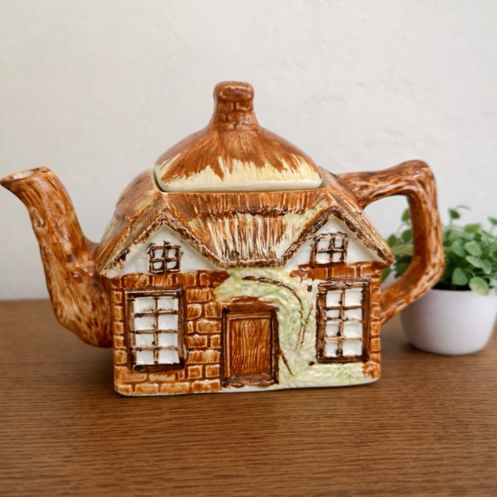 Vintage Price Kensington Cottage Ware Teapot
